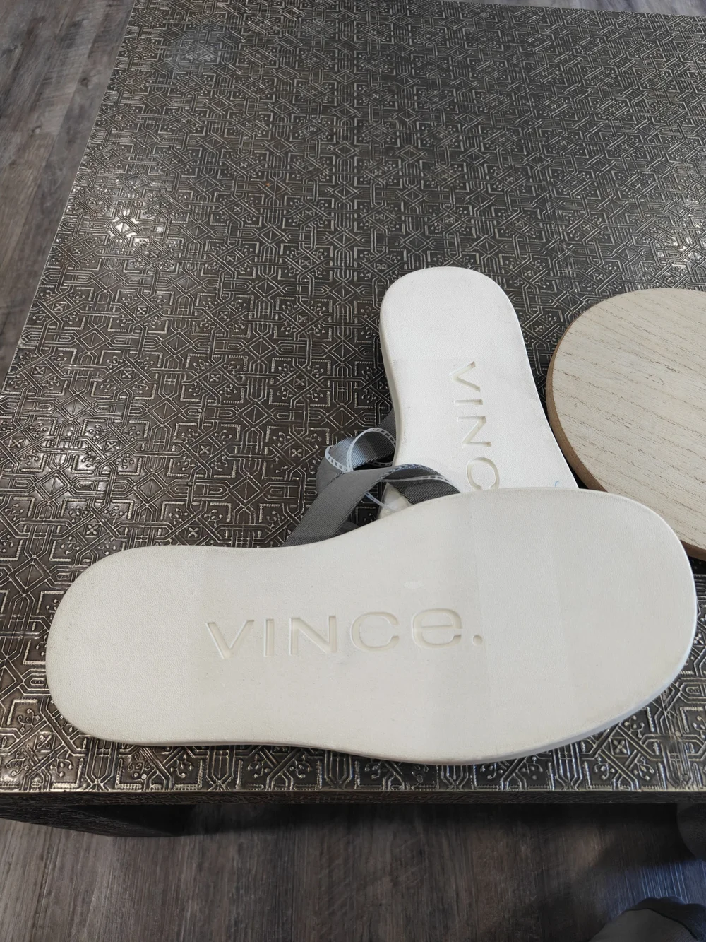 Vince Darwin Mens Suede And Leather Flip Flops Size 9.5 Beach Ready